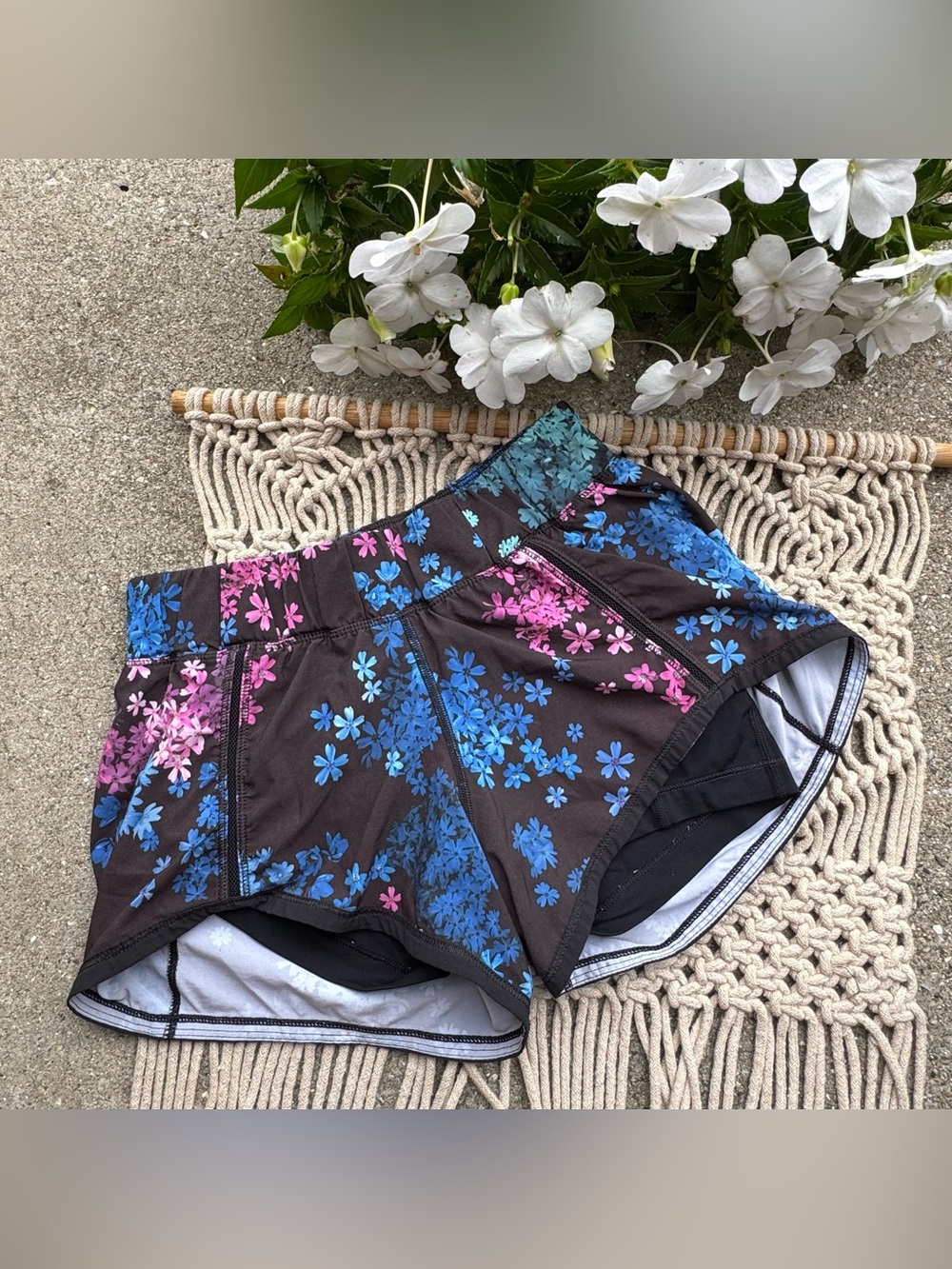 Lululemon Flower Print Athletic Shorts Size 4